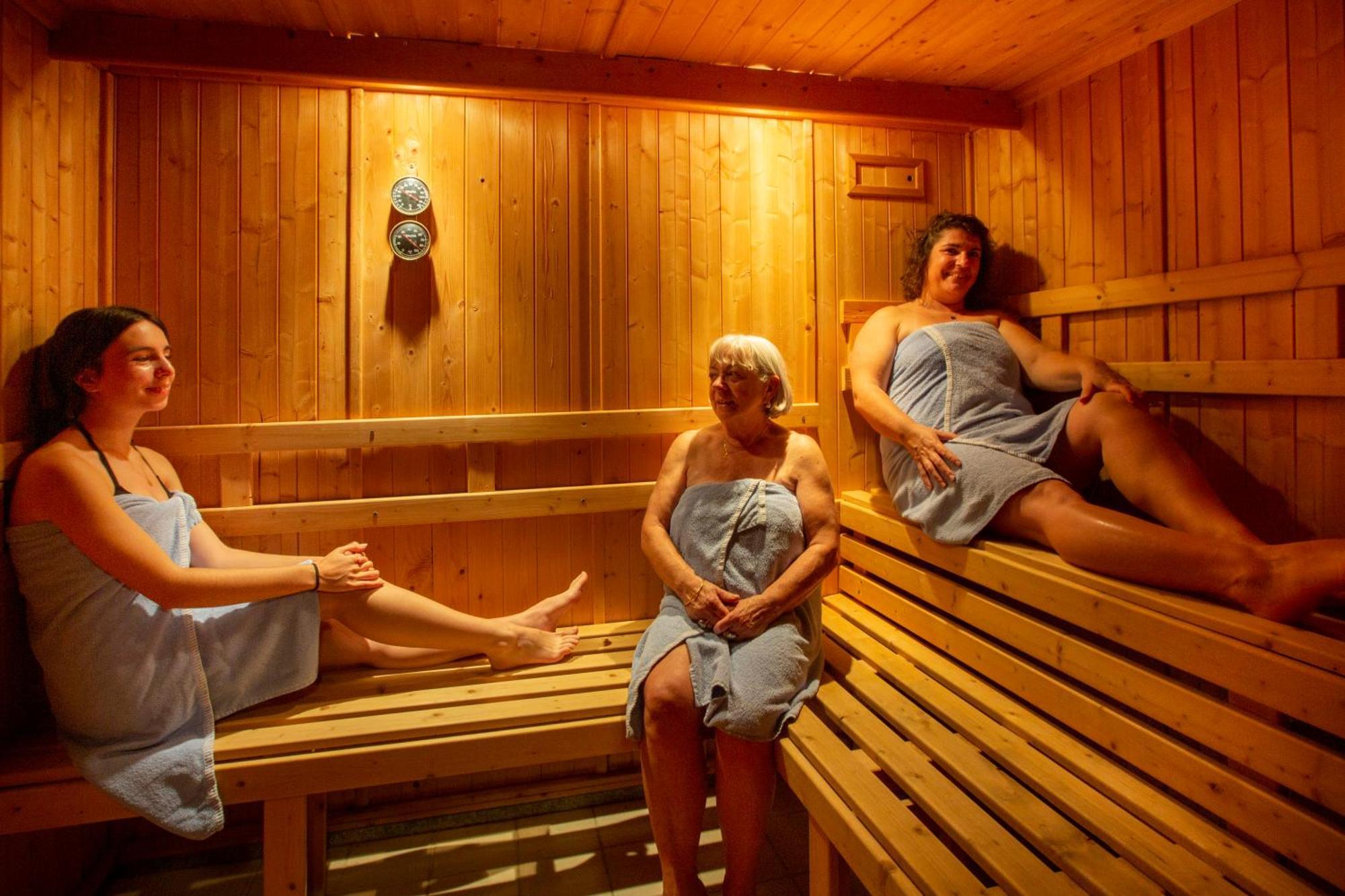 Logis Hotel - Restaurant - Spa - Le Relais De Farrou Вильфранш-де-Руэрг Экстерьер фото