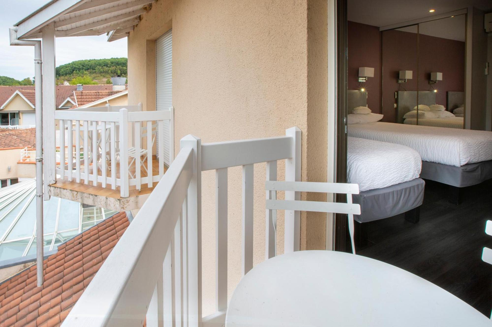 Logis Hotel - Restaurant - Spa - Le Relais De Farrou Вильфранш-де-Руэрг Экстерьер фото