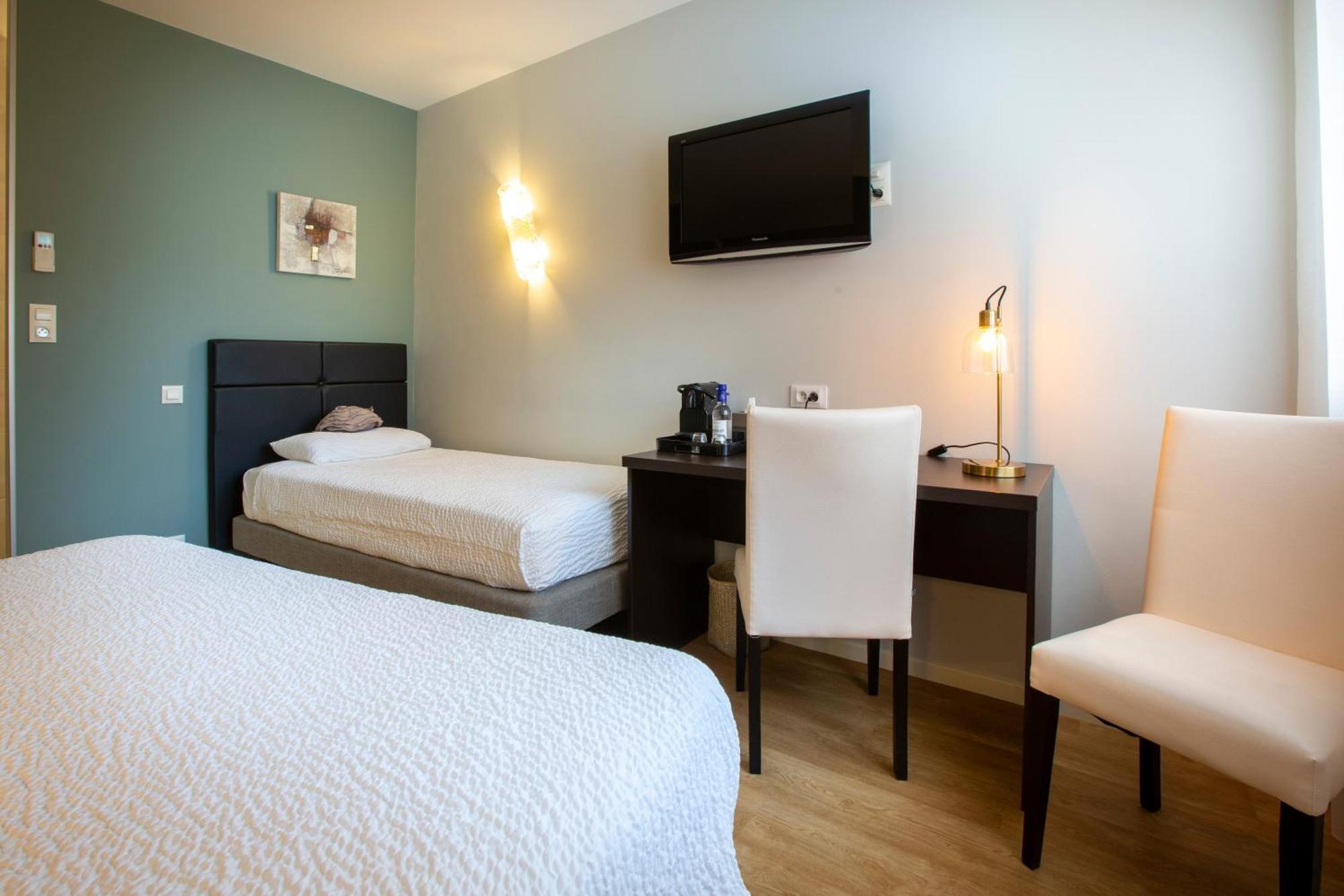 Logis Hotel - Restaurant - Spa - Le Relais De Farrou Вильфранш-де-Руэрг Экстерьер фото